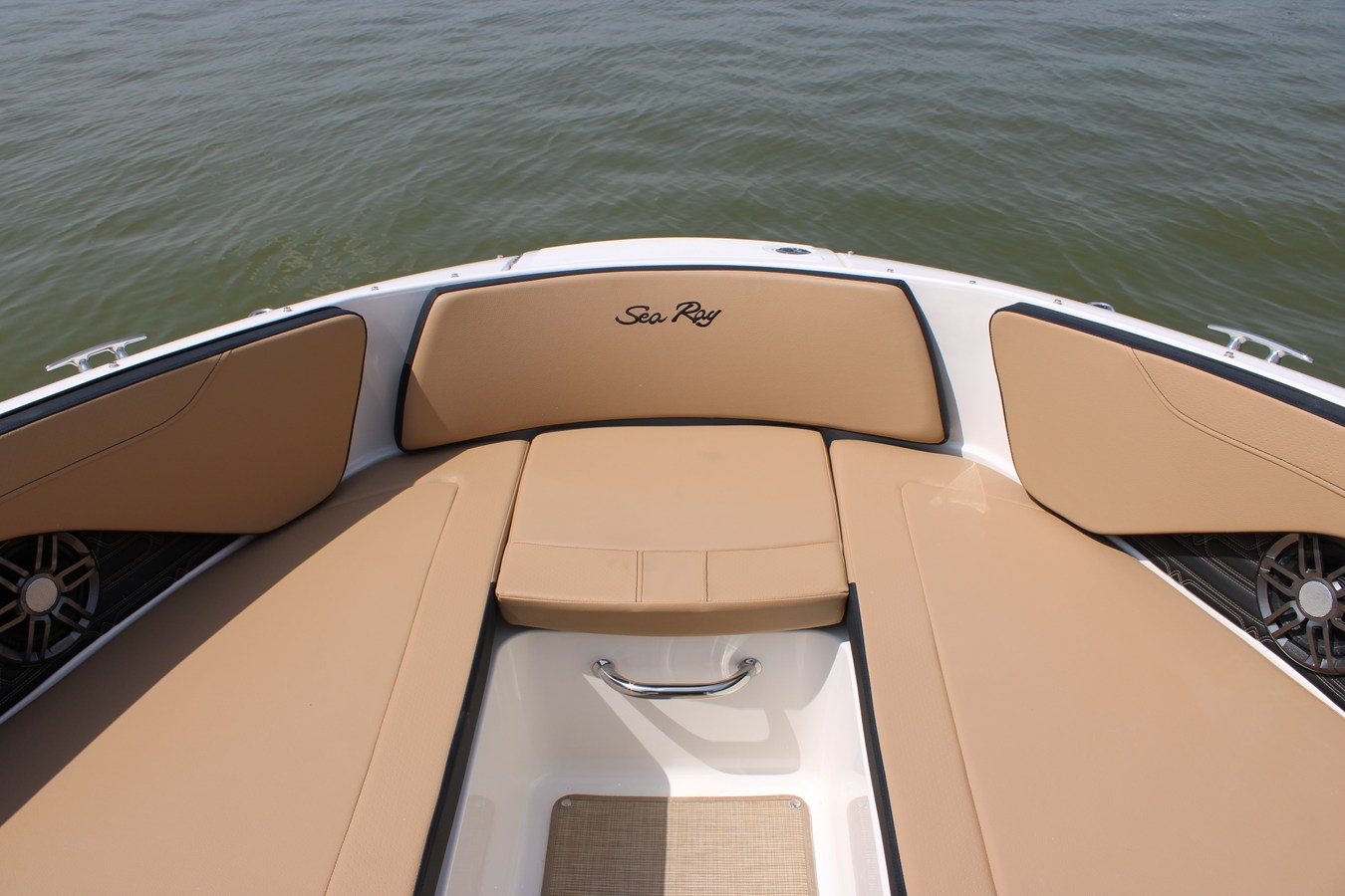 2026 Sea Ray SPX 210 37