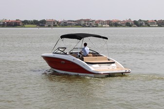 2026 Sea Ray SPX 210 8