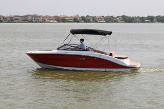 2026 Sea Ray SPX 210 9