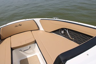 2026 Sea Ray SPX 210 36