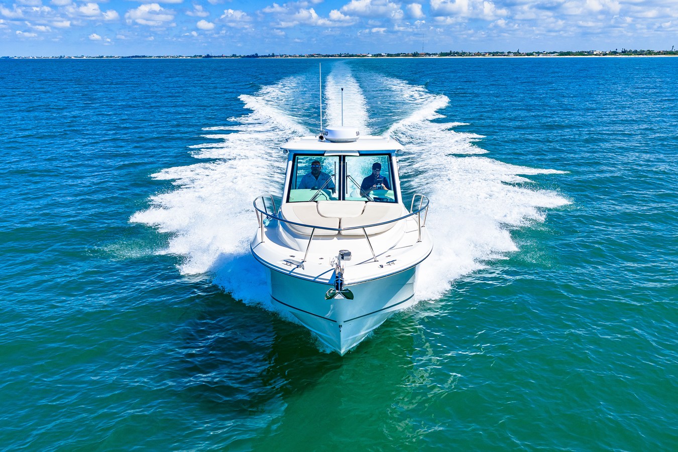 2027 Boston Whaler 285 Conquest 3