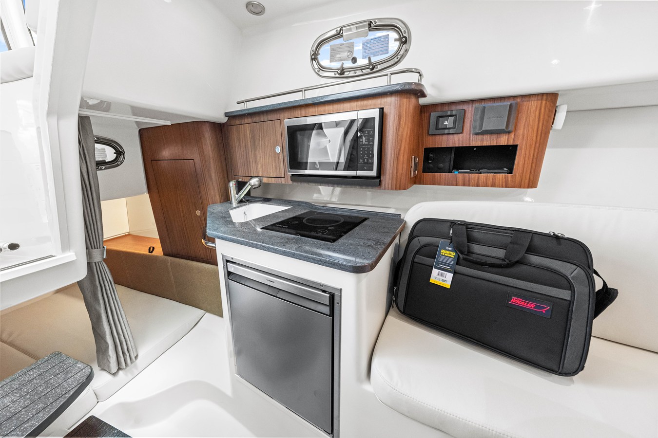 2027 Boston Whaler 285 Conquest 48