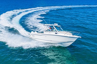 2027 Boston Whaler 285 Conquest 8