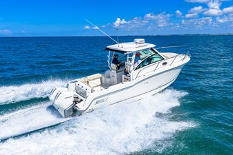 2027 Boston Whaler 285 Conquest 10