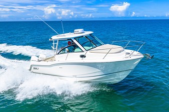 2027 Boston Whaler 285 Conquest 16
