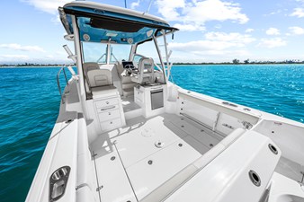 2027 Boston Whaler 285 Conquest 19