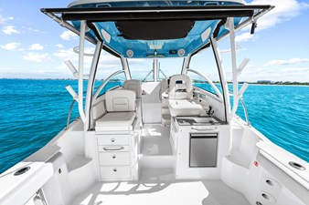 2027 Boston Whaler 285 Conquest 29