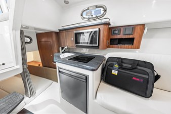 2027 Boston Whaler 285 Conquest 48