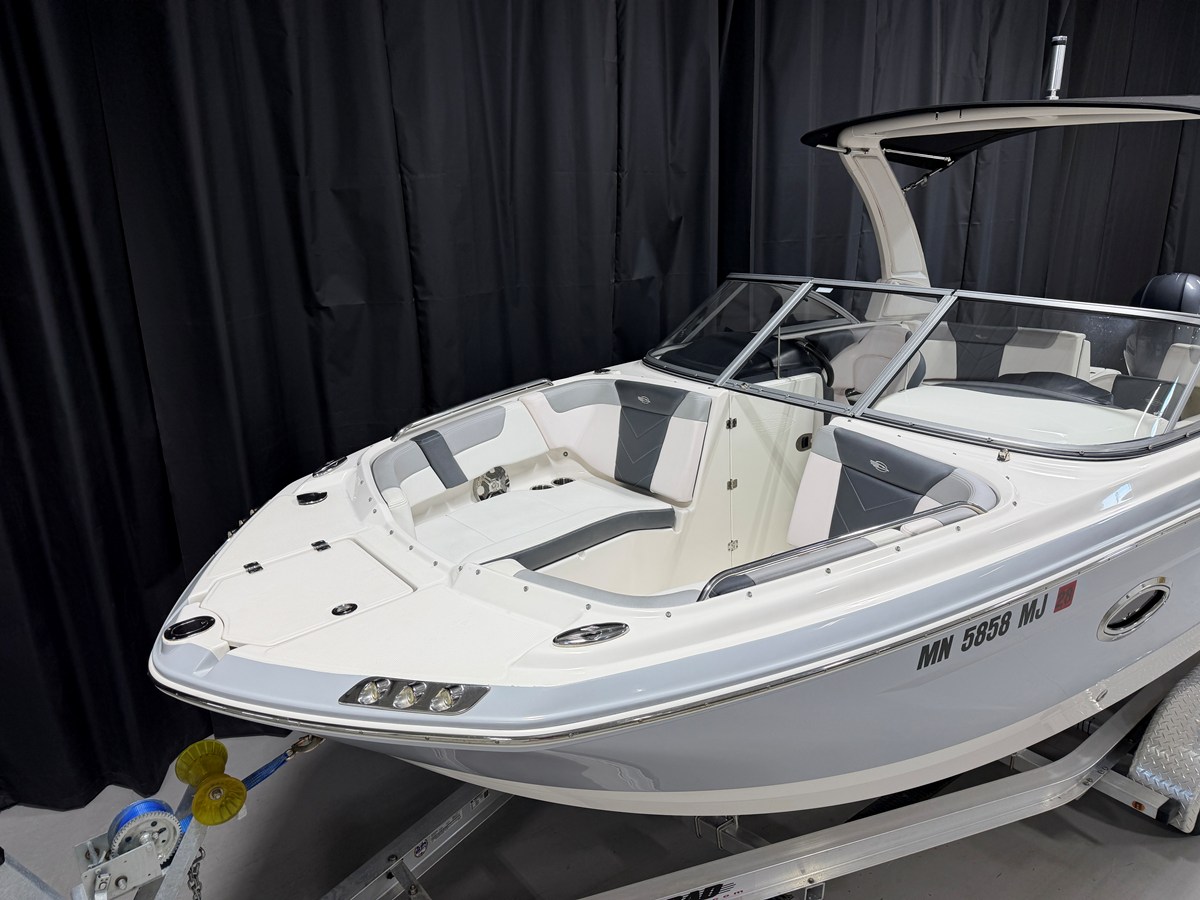 2019 Chaparral 230 SUNCOAST 5