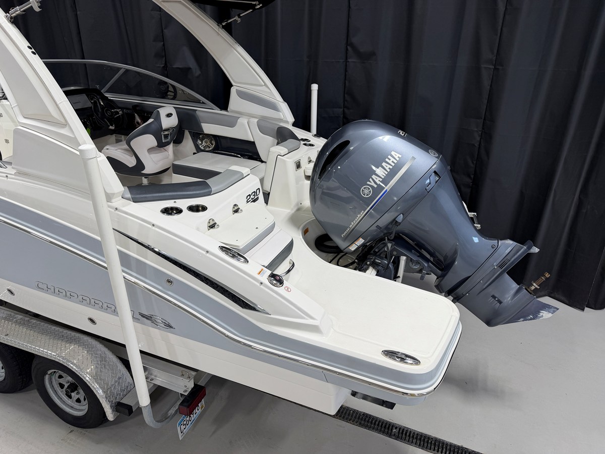 2019 Chaparral 230 SUNCOAST 7