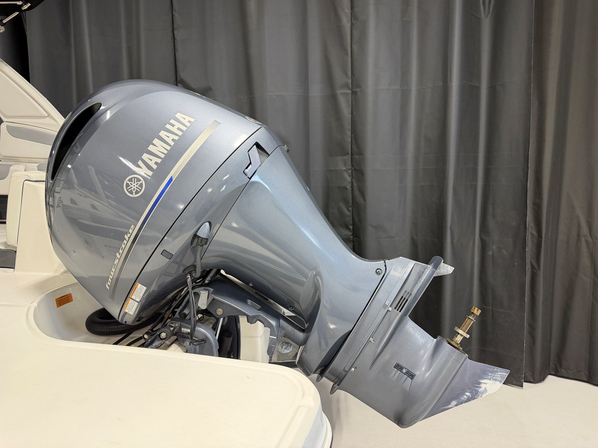 2019 Chaparral 230 SUNCOAST 9