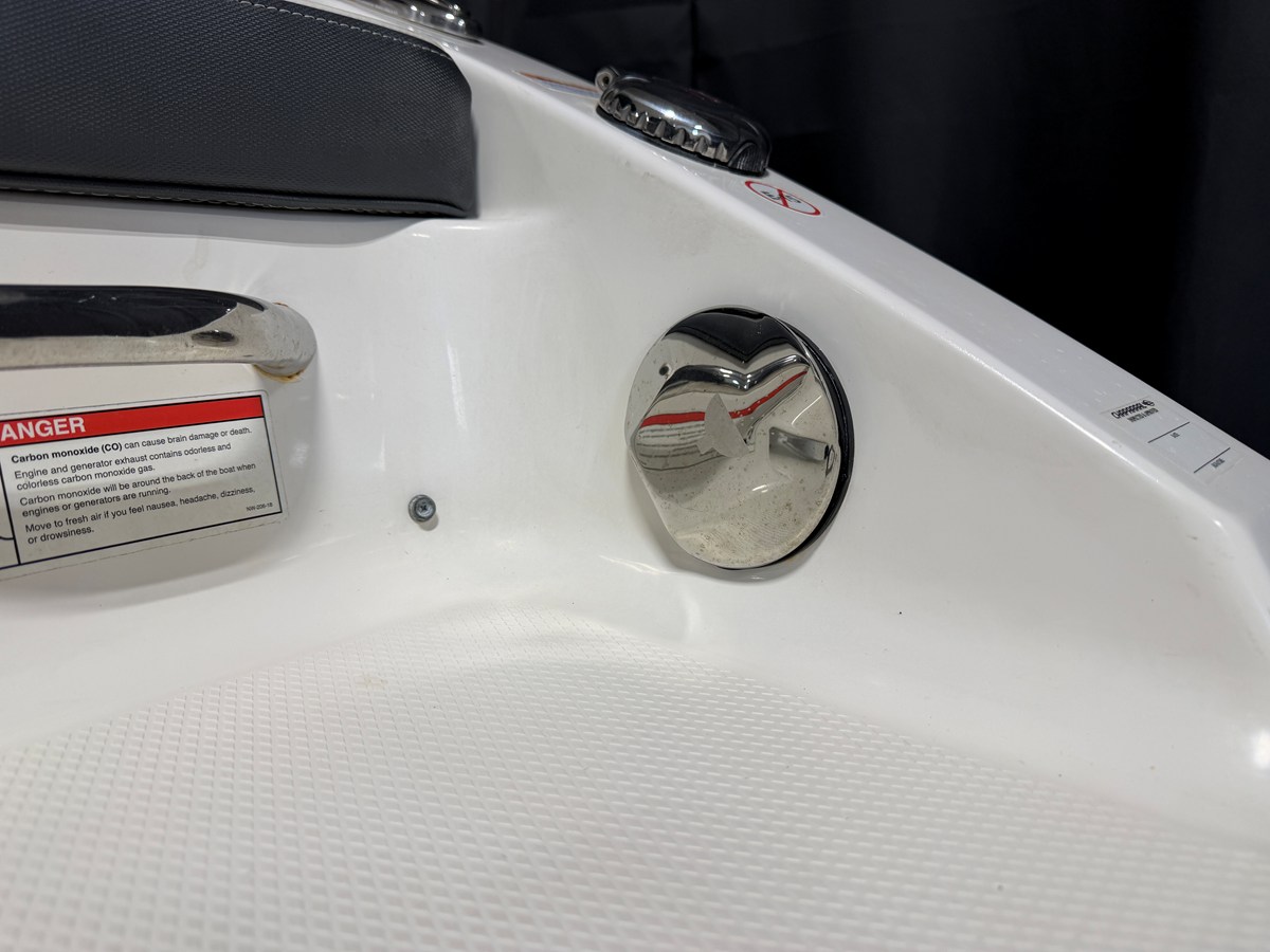 2019 Chaparral 230 SUNCOAST 15