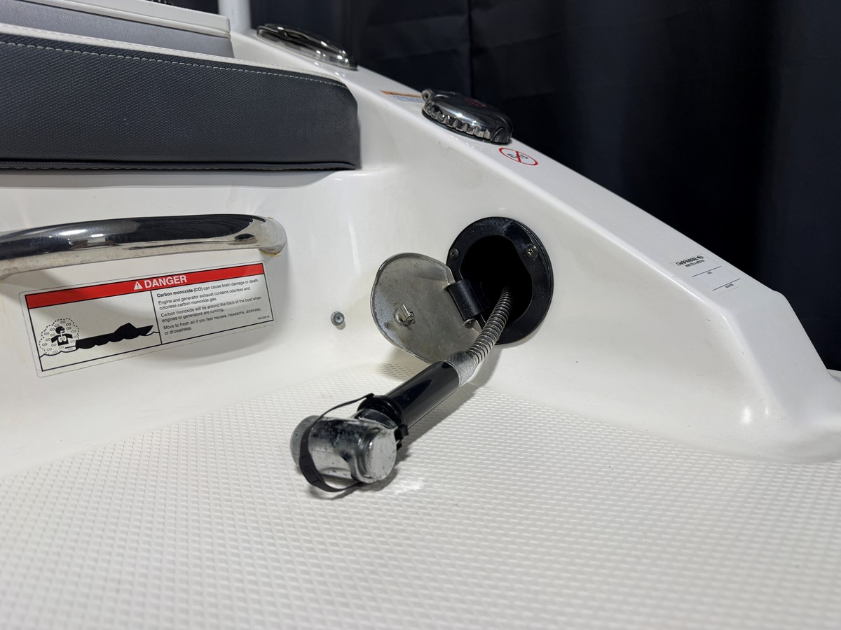 2019 Chaparral 230 SUNCOAST 16