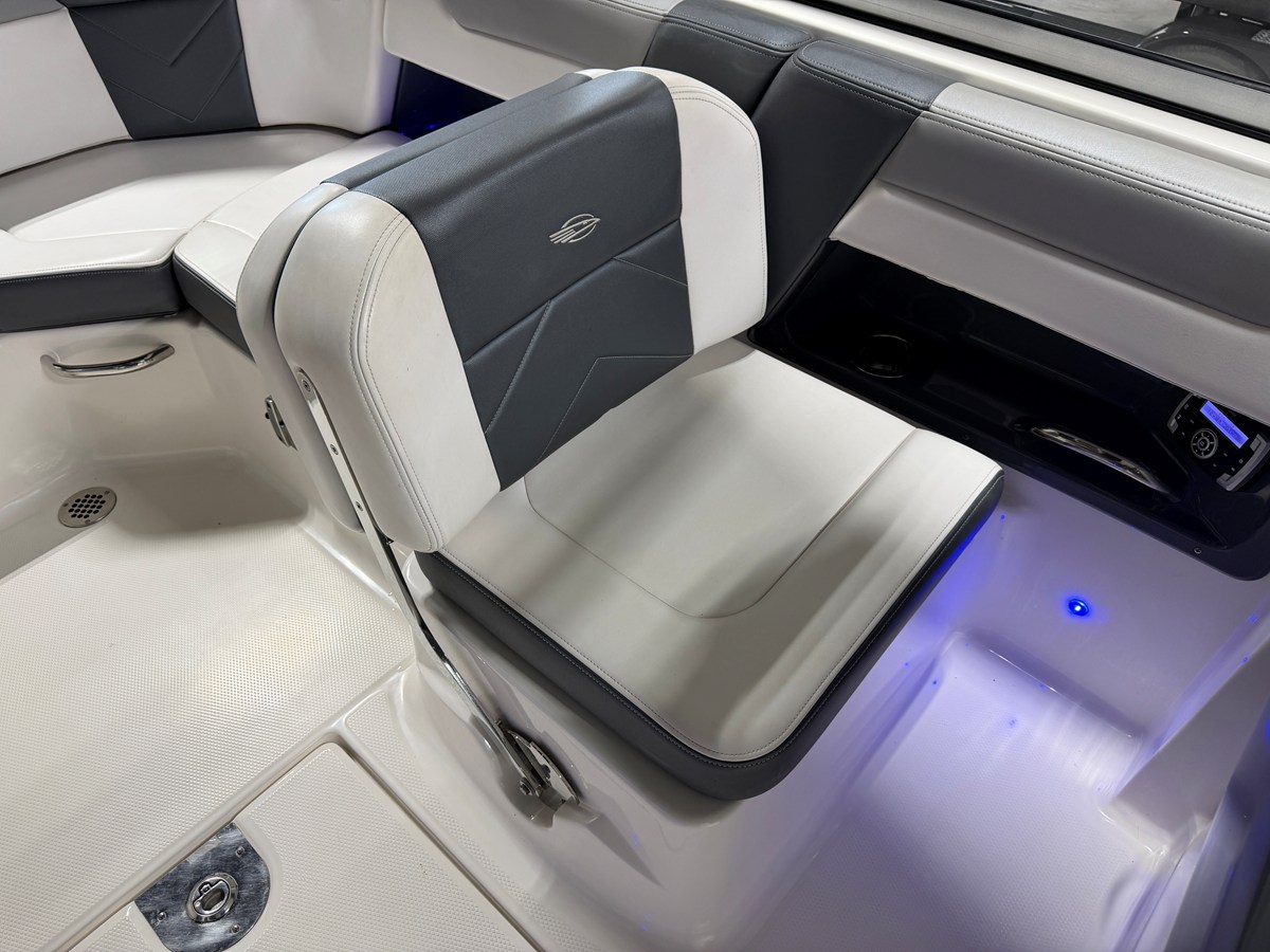 2019 Chaparral 230 SUNCOAST 51