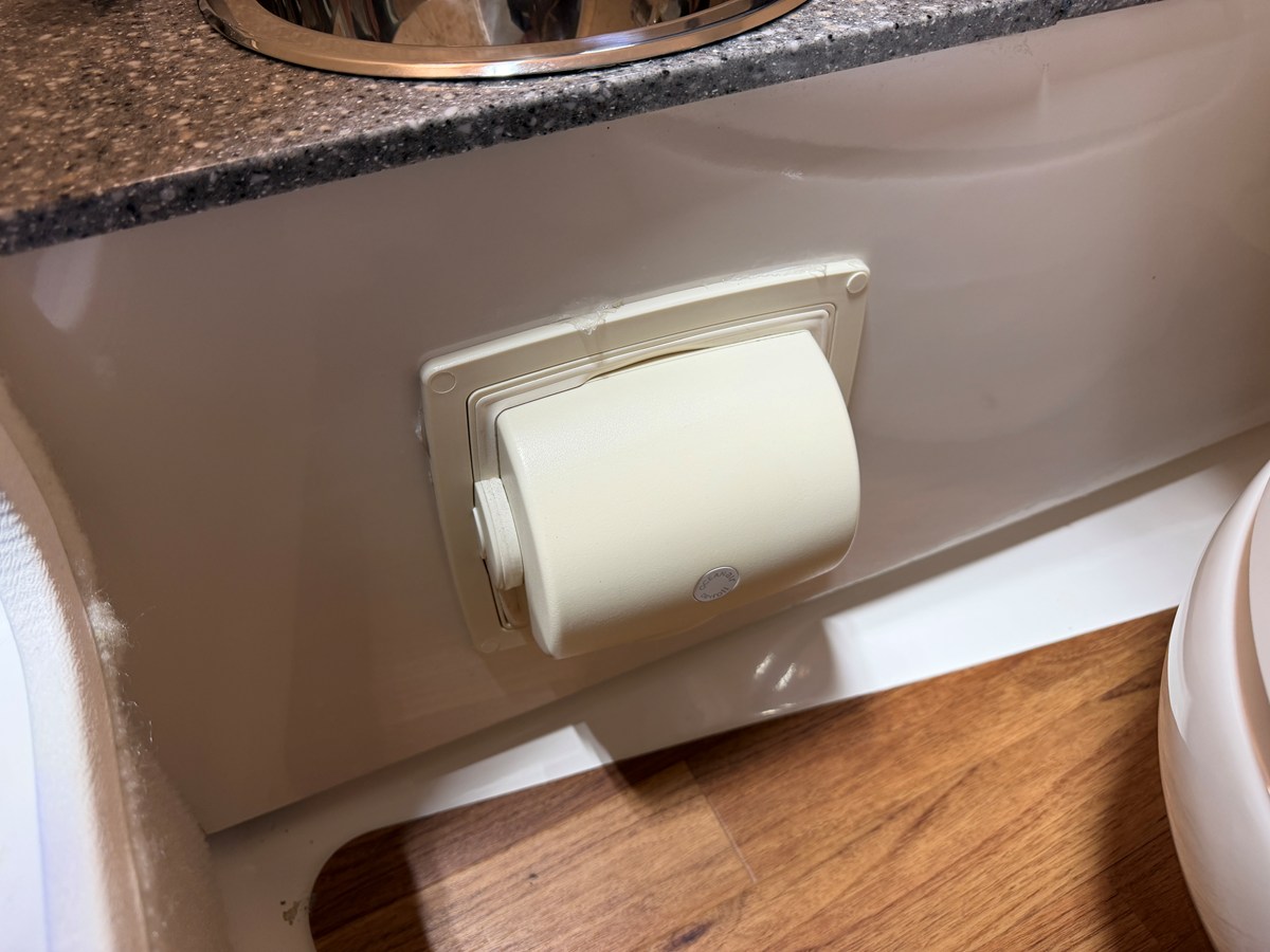 2019 Chaparral 230 SUNCOAST 62