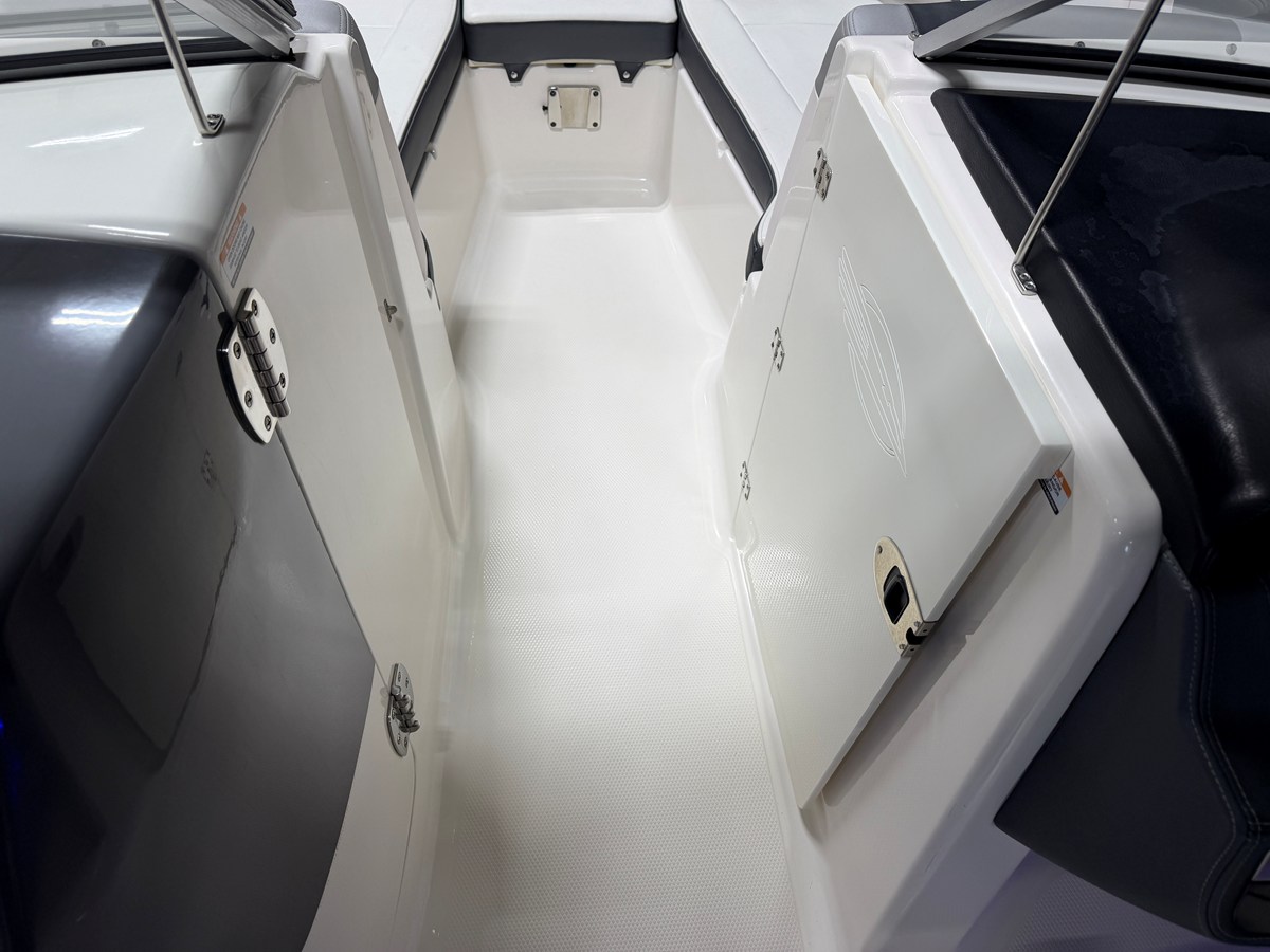 2019 Chaparral 230 SUNCOAST 77