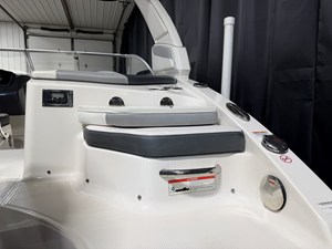 2019 Chaparral 230 SUNCOAST 14