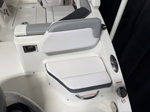 2019 Chaparral 230 SUNCOAST 18