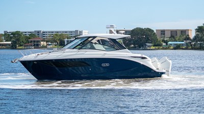 Sea Ray Sundancer 320 Outboard 1 2026 Sea Ray Sundancer 320 Outboard 2