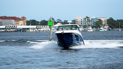 Sea Ray Sundancer 320 Outboard 11 2026 Sea Ray Sundancer 320 Outboard 12