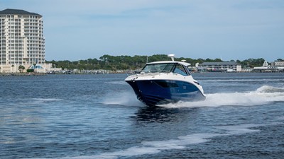 Sea Ray Sundancer 320 Outboard 14 2026 Sea Ray Sundancer 320 Outboard 15