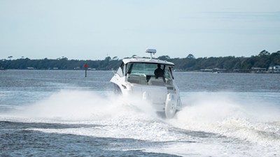 Sea Ray Sundancer 320 Outboard 17 2026 Sea Ray Sundancer 320 Outboard 18