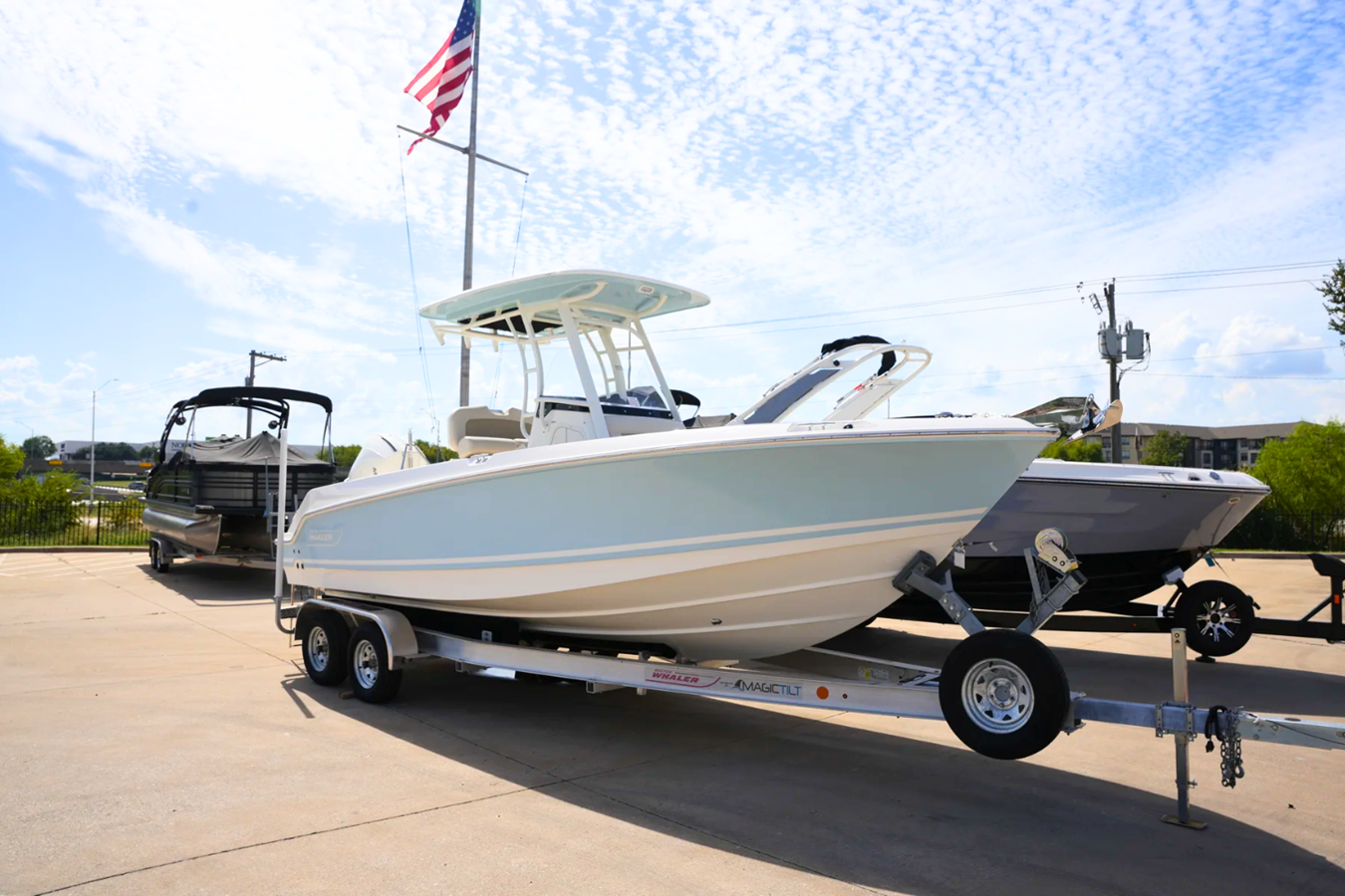 2026 Boston Whaler 230 Outrage 2