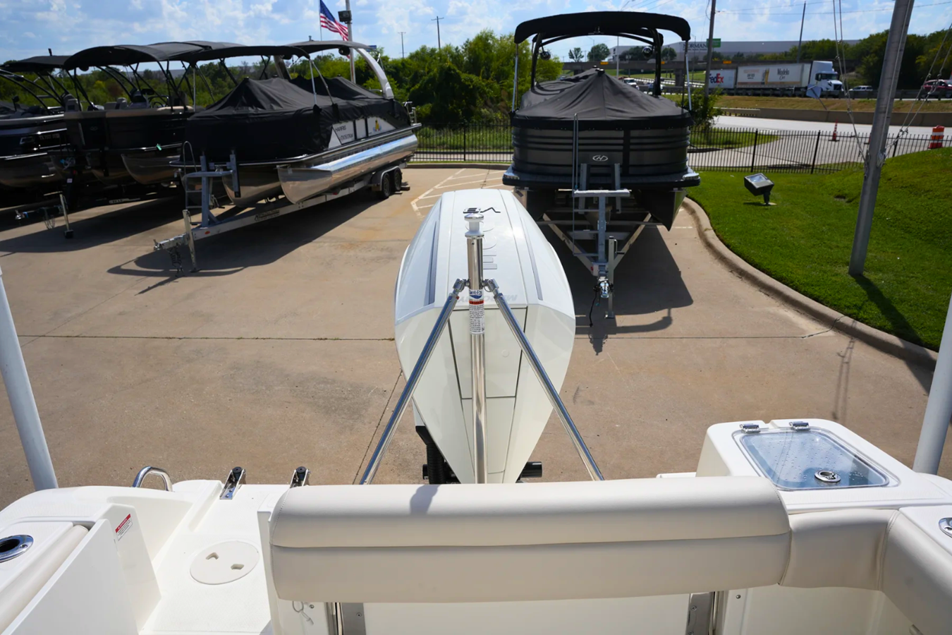 2026 Boston Whaler 230 Outrage 6