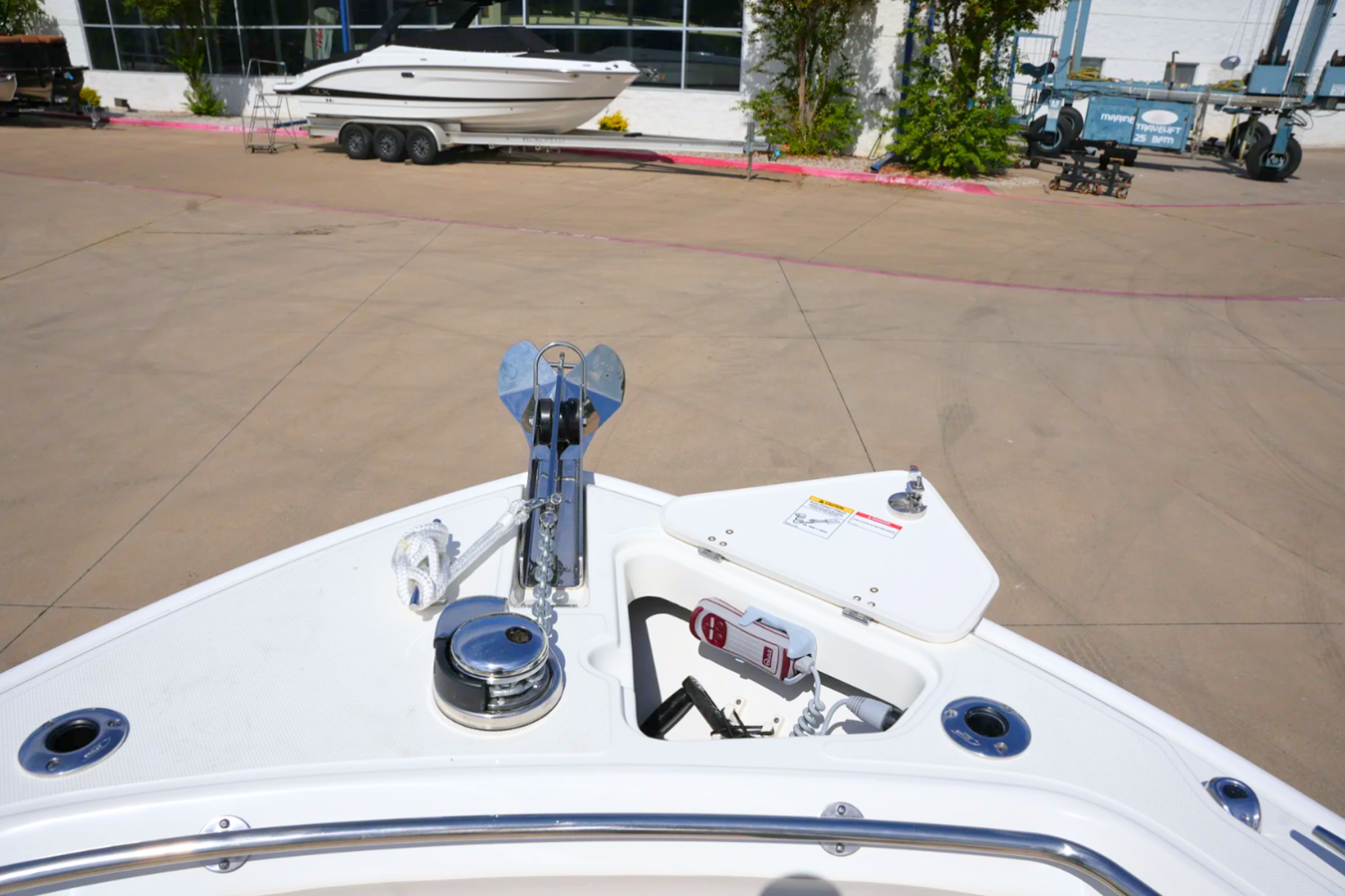 2026 Boston Whaler 230 Outrage 22