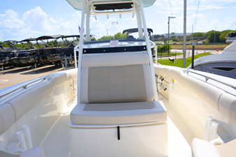 2026 Boston Whaler 230 Outrage 19