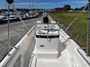 Boston Whaler 170 Montauk 8 2026 Boston Whaler 170 Montauk 9