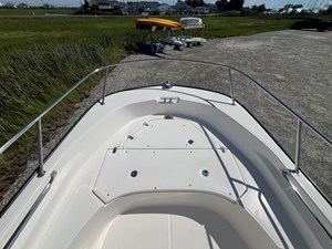 Boston Whaler 170 Montauk 11 2026 Boston Whaler 170 Montauk 12