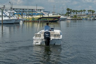 Boston Whaler 170 Montauk 1 2027 Boston Whaler 170 Montauk 3