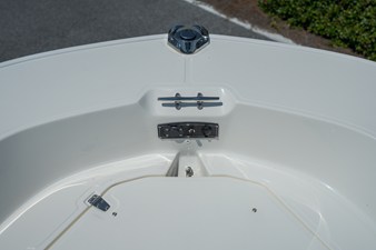 Boston Whaler 170 Montauk 6 2027 Boston Whaler 170 Montauk 10