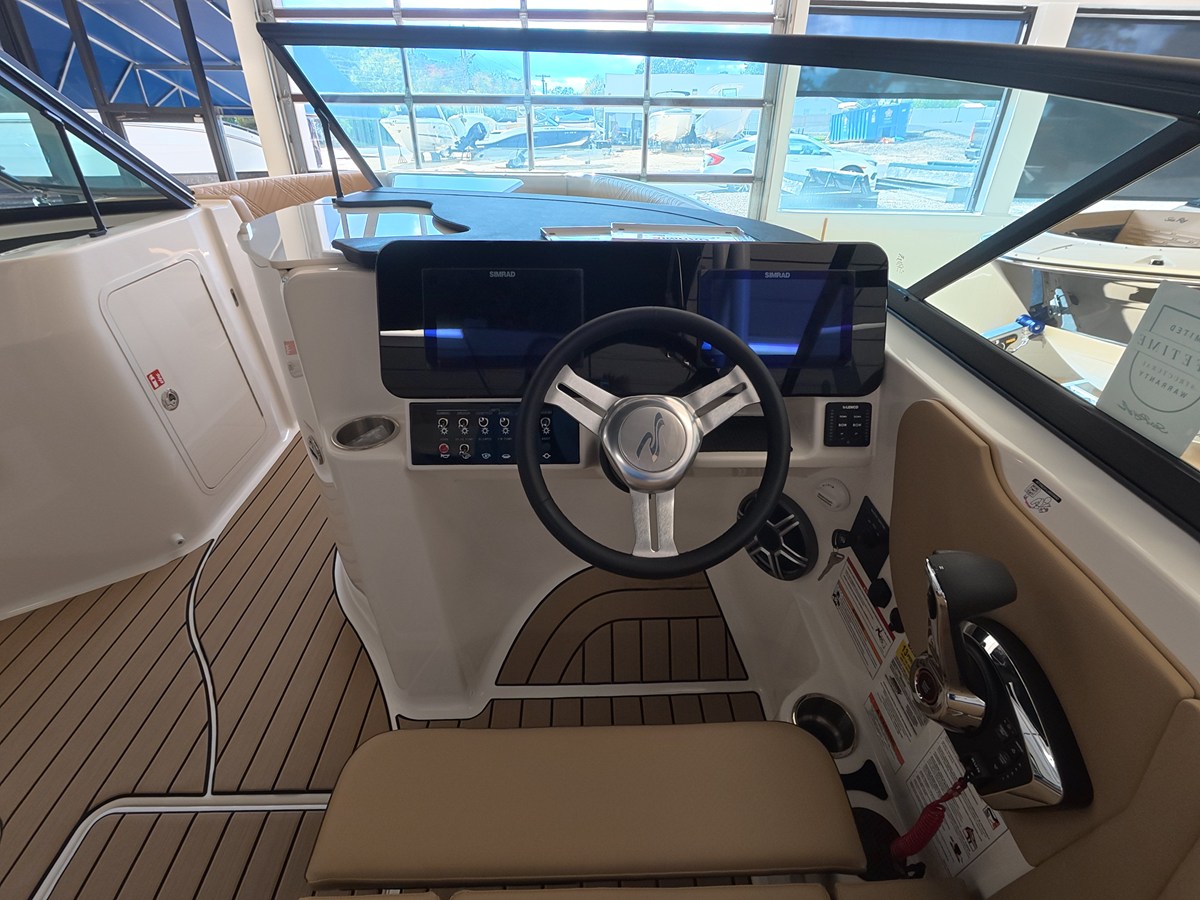 2026 Sea Ray SDX 230 Outboard 12