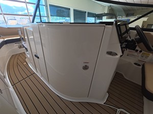 2026 Sea Ray SDX 230 Outboard 15