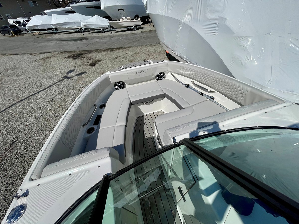 2026 Sea Ray SDX 230 Outboard 20