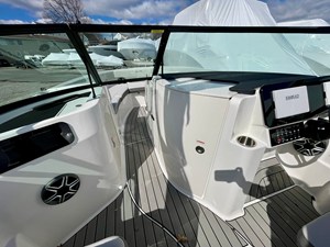 2026 Sea Ray SDX 230 Outboard 16
