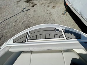 2026 Sea Ray SDX 230 Outboard 23