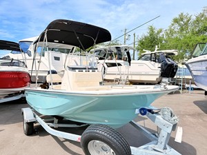 Boston Whaler 150 Montauk 2 2026 Boston Whaler 150 Montauk 3