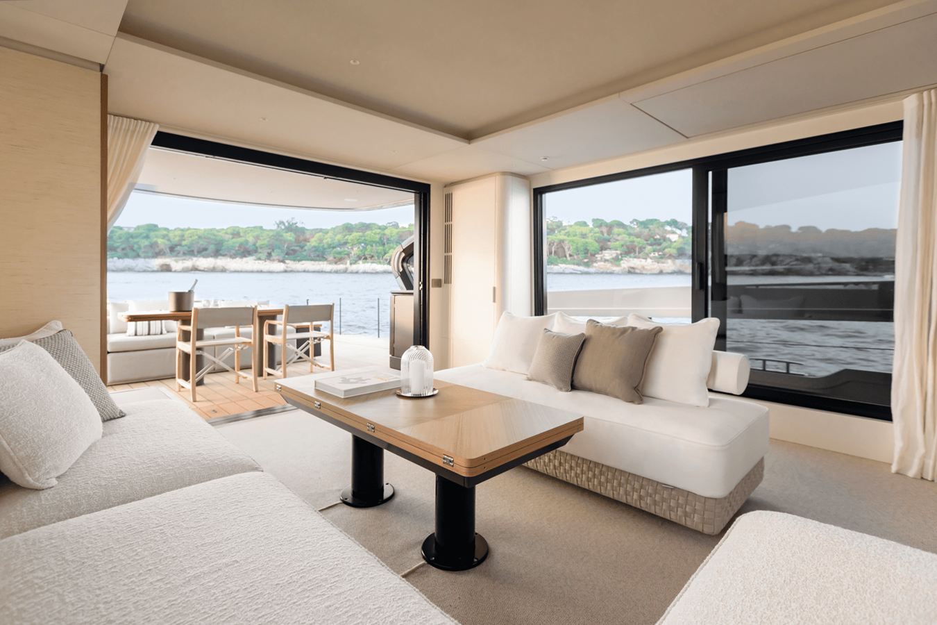 2027 Azimut Seadeck 7 12