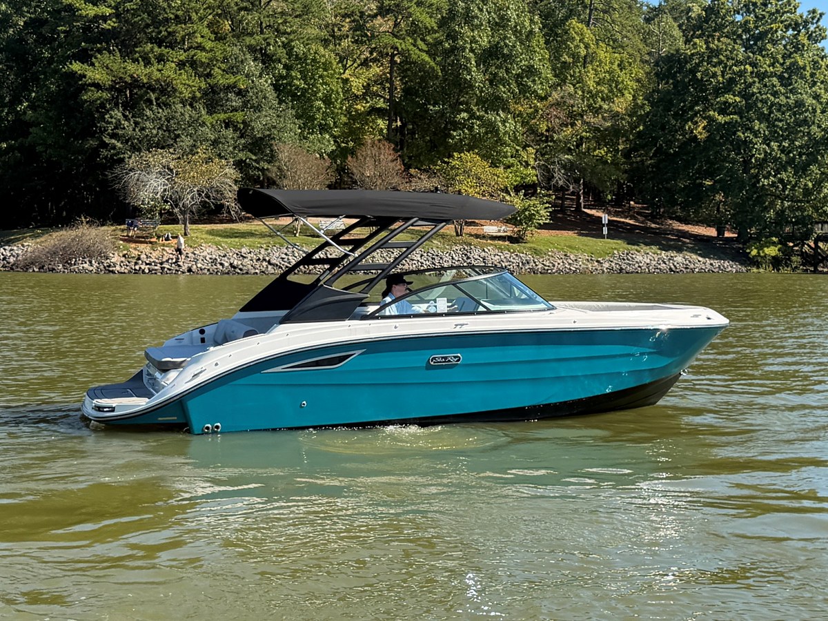 2026 Sea Ray SDX 230 6