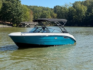 2026 Sea Ray SDX 230 9
