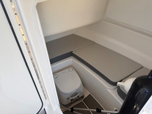 2026 Sea Ray SDX 230 32