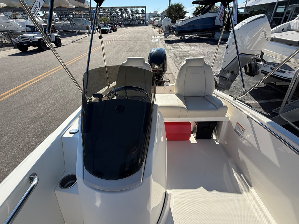 2024 Boston Whaler 130 Super Sport 10