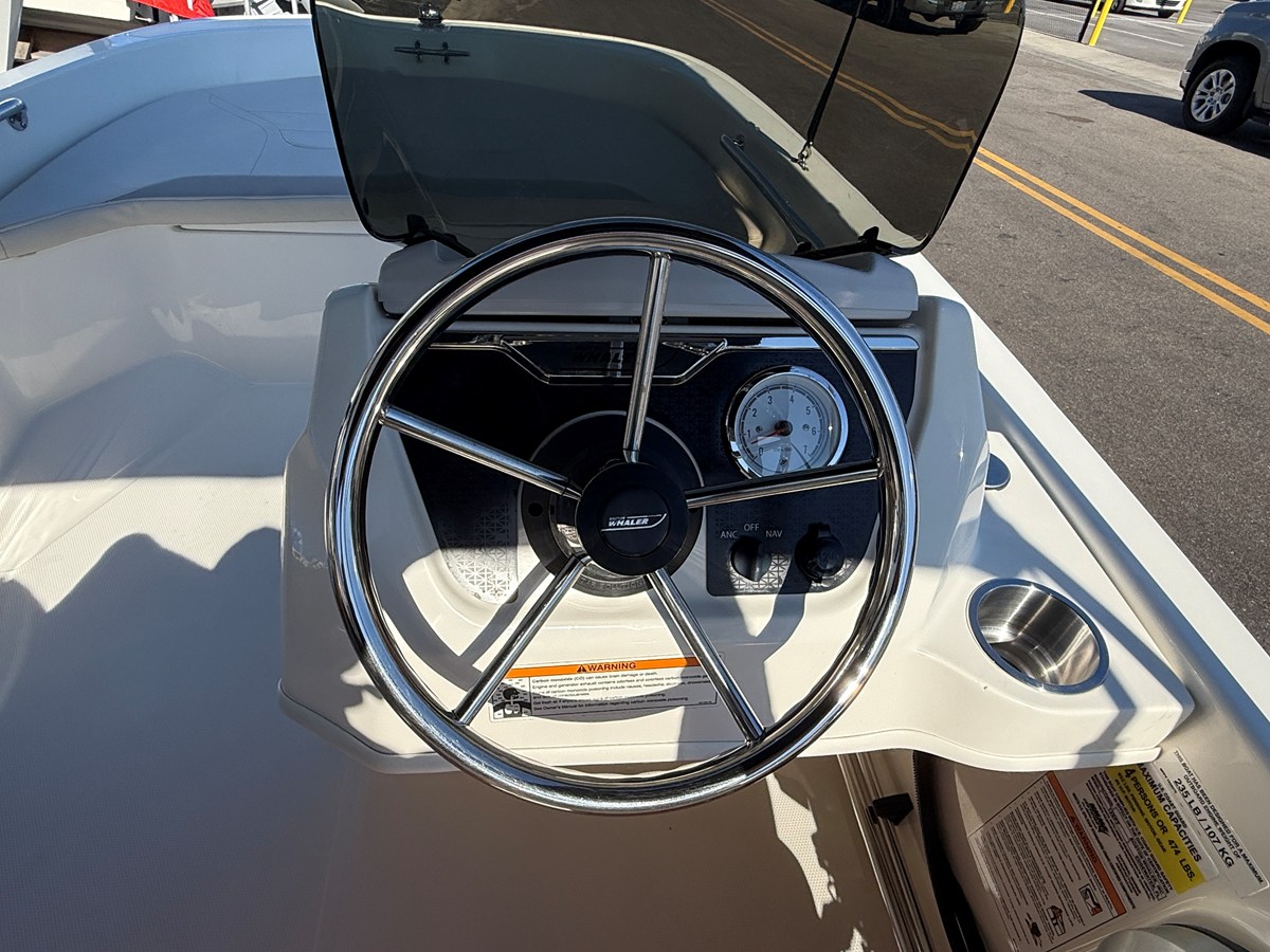 2024 Boston Whaler 130 Super Sport 13