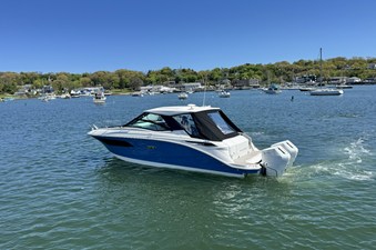Sea Ray Sundancer 320 Outboard 2 2026 Sea Ray Sundancer 320 Outboard 3