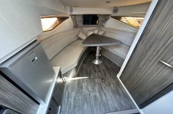 Sea Ray Sundancer 320 Outboard 28 2026 Sea Ray Sundancer 320 Outboard 29