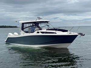 Boston Whaler 325 CONQUEST 5 2024 Boston Whaler 325 CONQUEST 6