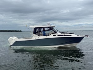 Boston Whaler 325 CONQUEST 7 2024 Boston Whaler 325 CONQUEST 8
